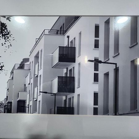 Chambre Individuelle Dans Un Appartement A 37 De Champs Elysees サルトルーヴィル エクステリア 写真