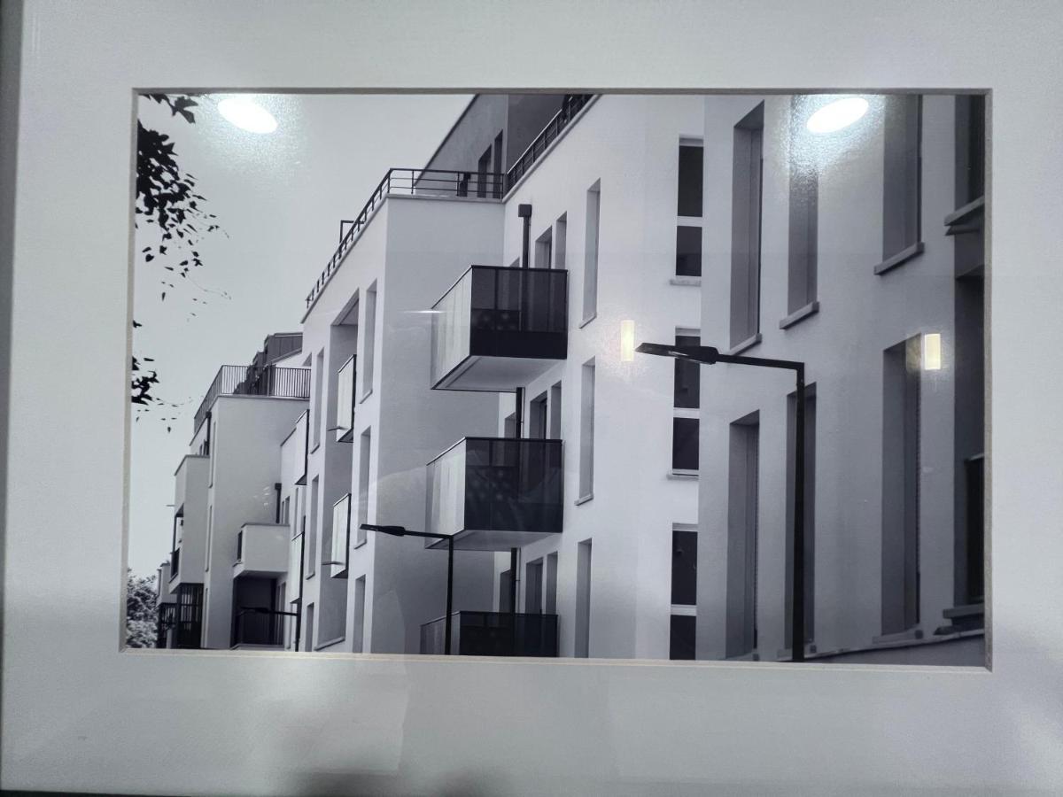 Chambre Individuelle Dans Un Appartement A 37 De Champs Elysees サルトルーヴィル エクステリア 写真